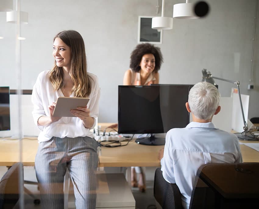 På arbetsplatsen är det arbetsgivaren som är skyldig att göra en bedömning om den radonexponering som arbetstagarna utsätts för är godtagbar och begränsa exponeringen om den skulle vara för hög